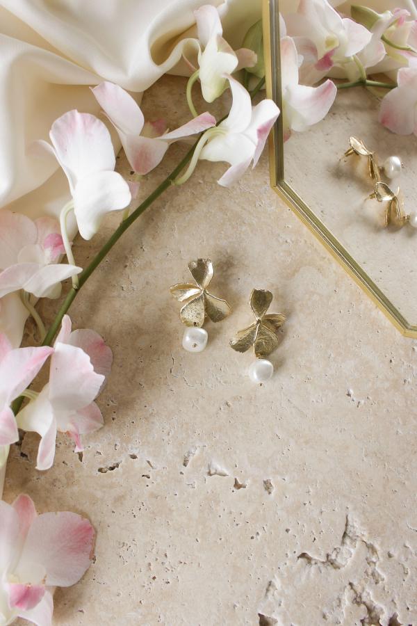 ISLA MC403 PEARL DROP GOLD FLOWER EARRINGS 14K GOLD FILL MILANE COLLECTIVE-1