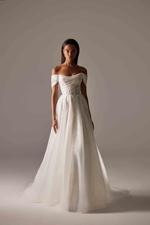 Camelia – white lace studio10173